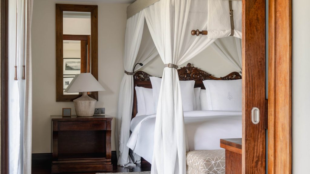 Four Seasons Safari Lodge 06